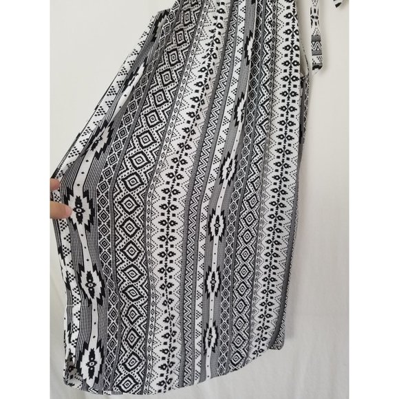 Collection Concepts tie neck BOHO gematric style mini dress womens size XS (249) - Picture 4 of 6